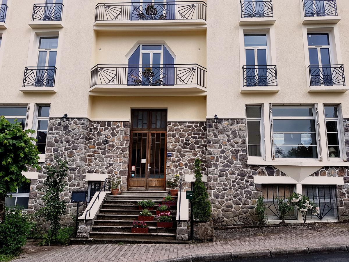 Le Pavillon Acomodação com café da manhã La Bourboule Exterior foto